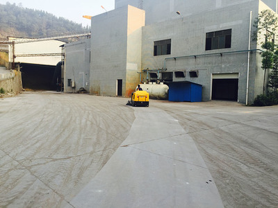 W1400小型電動駕駛式掃地機